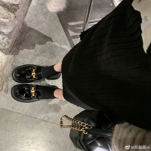 加绒小皮鞋女厚底松糕乐福鞋2026春秋新款休闲平底豆豆鞋黑色单鞋