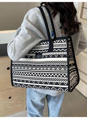 托特大容量2025新款单肩包包女通勤帆布手提购物袋外出旅行通勤包