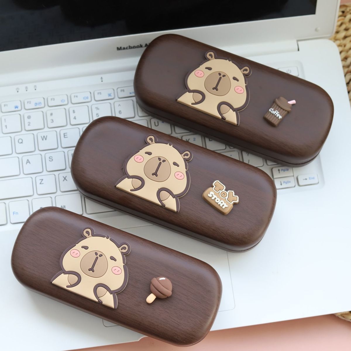 眼镜盒ins风卡皮巴拉可爱框架近视眼镜盒学生便携防压防摔仿木纹