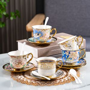 精致漂亮的咖啡杯陶瓷具