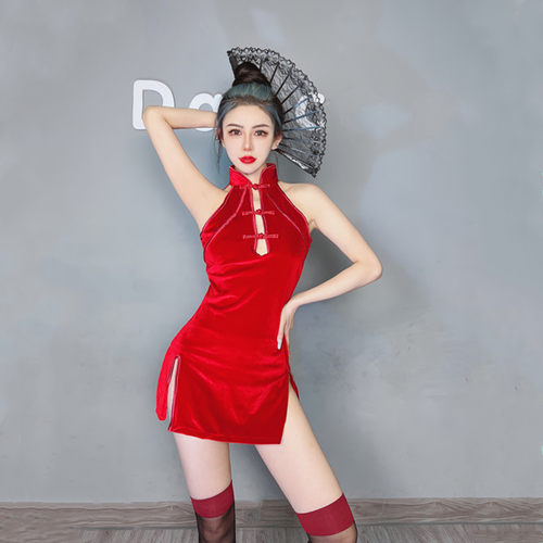 新年红色酒吧gogo服气氛女dj领舞