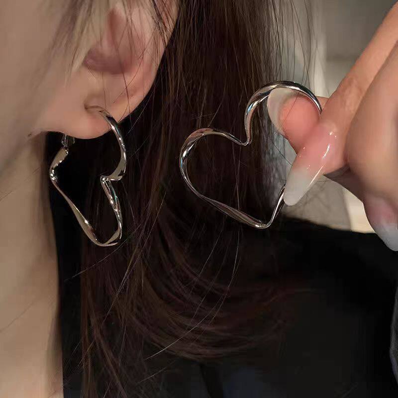适合方圆脸戴的耳环甜酷