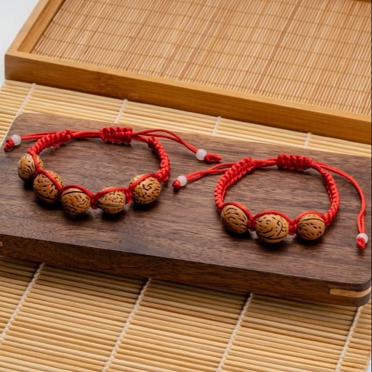 手链男款本命年手工编织红绳桃核手链女绳金刚结幸运红绳手链男女