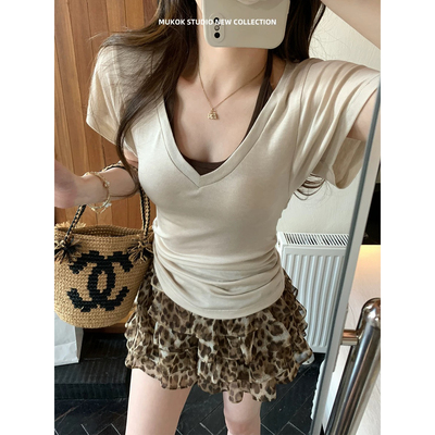 白色v领上衣女修身正肩短袖T恤内搭2026新款收腰短款半袖夏款打底