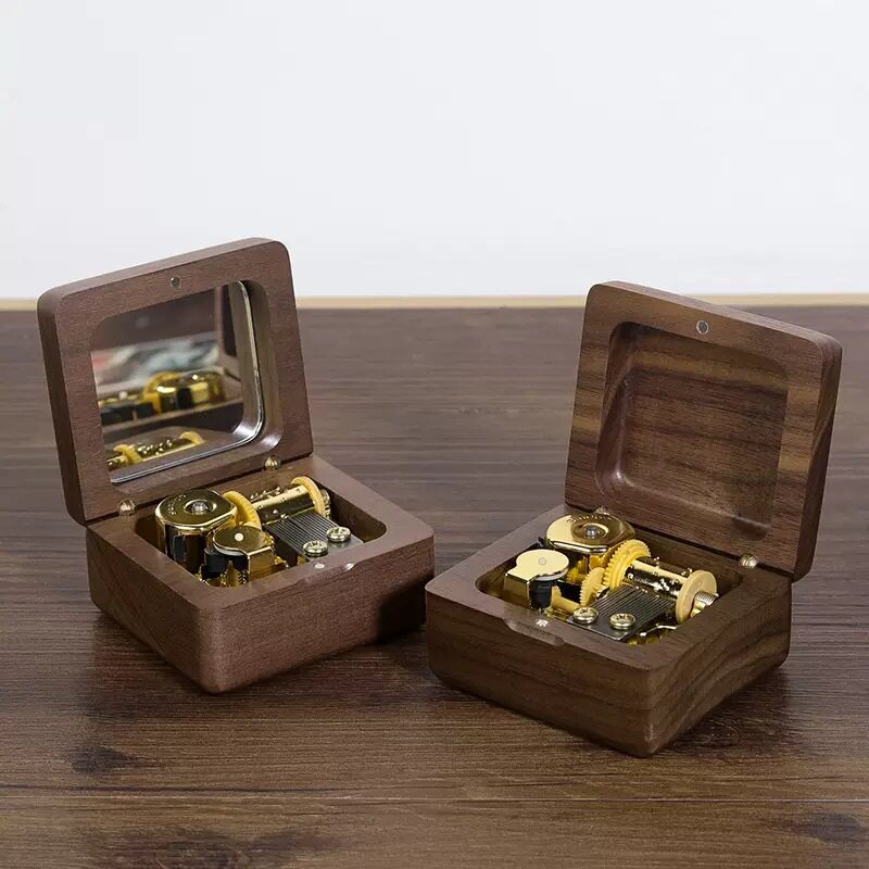 音乐盒八音盒木制心形情人节礼物木质发条送男友女友孩可印花