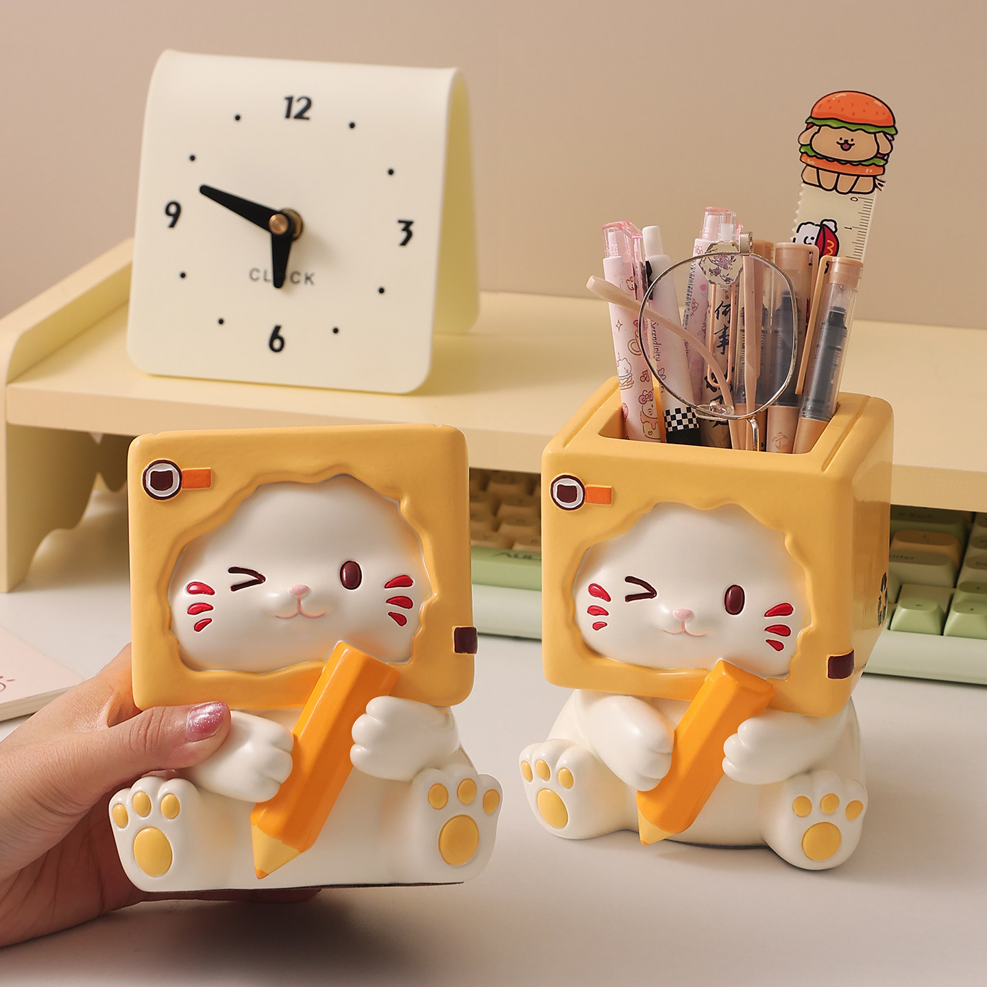 可爱猫咪笔筒桌面摆件办公室工位装饰品治愈系实用生日礼物送女生