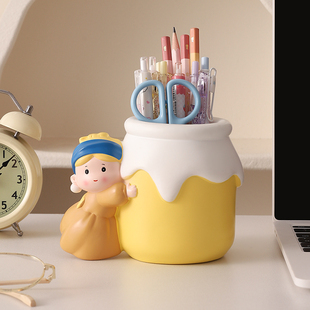 奶油风珍珠女孩笔筒摆件办公室工位花瓶治愈系装 饰生日礼物送女生