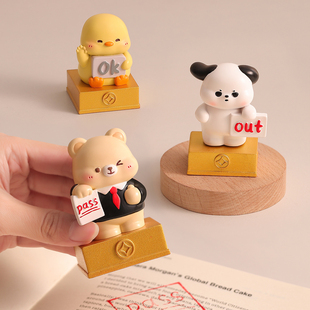趣味小熊印章摆件可爱办公桌面装 饰解压治愈工位好物创意生日礼物