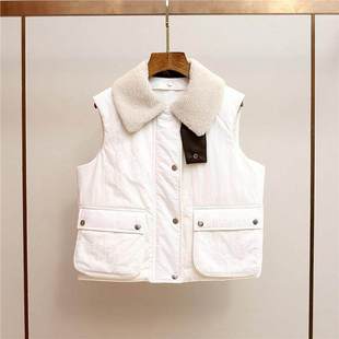 休闲风百搭羊羔毛翻领口袋马甲外套背心 新款 深圳南油高端女装 冬季