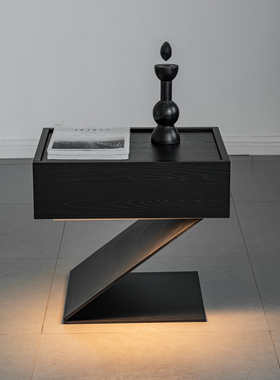 意式极简悬浮床头柜北欧风钢板柜现代简约卧室床边储物收纳柜边几