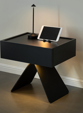 北欧简约卧室床头储物柜意式极简悬浮床头柜现代风个性床边柜边几