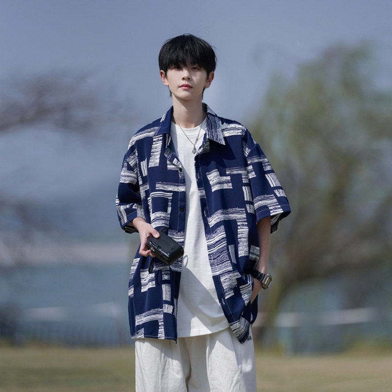 格子印花短袖衬衫男夏季高级感痞帅半袖衬衣大码宽松冰丝薄款外套