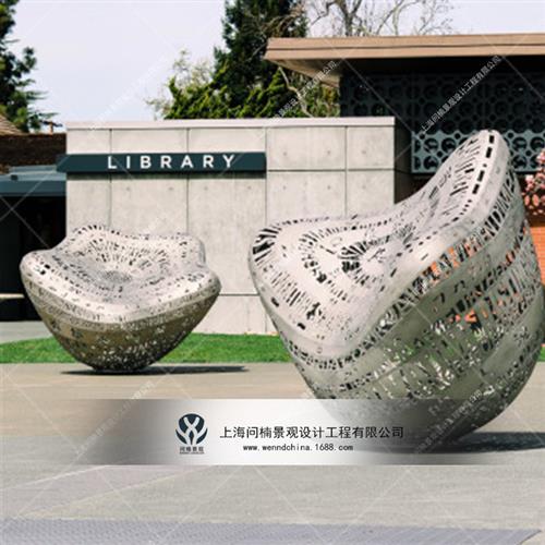 大型主题玻璃钢工艺品雕塑供应金属艺术品摆件镂空发光艺术装置