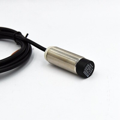 施耐德接近开关XS230 XS218 XS212BLNAL2 PAL2C XSAV11801 11373