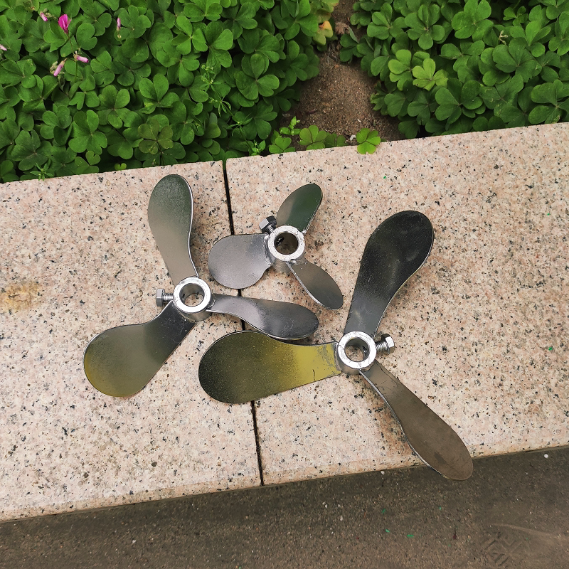 不锈钢桨叶立式加药搅拌机螺旋叶片三叶式304轴混合搅拌桨片环保