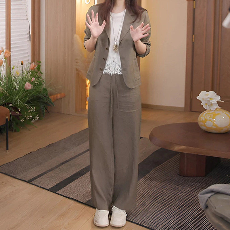 高级感巨好看的西装套装女2026新款休闲设计慵懒韩版小西服两件套