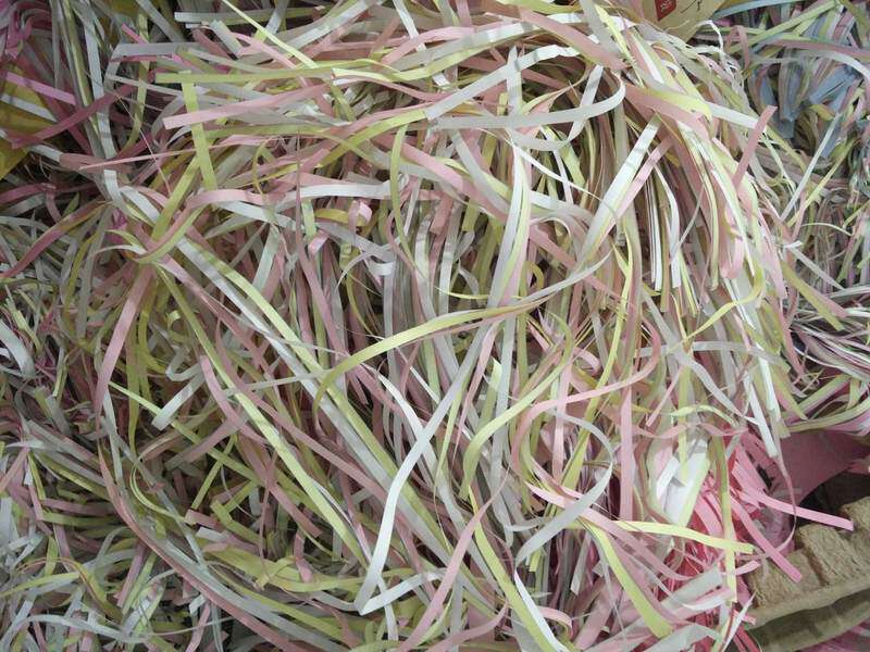 白纸杂纸丝工艺品包装填充物防碎防震废纸屑碎纸条碎纸丝铺垫水果