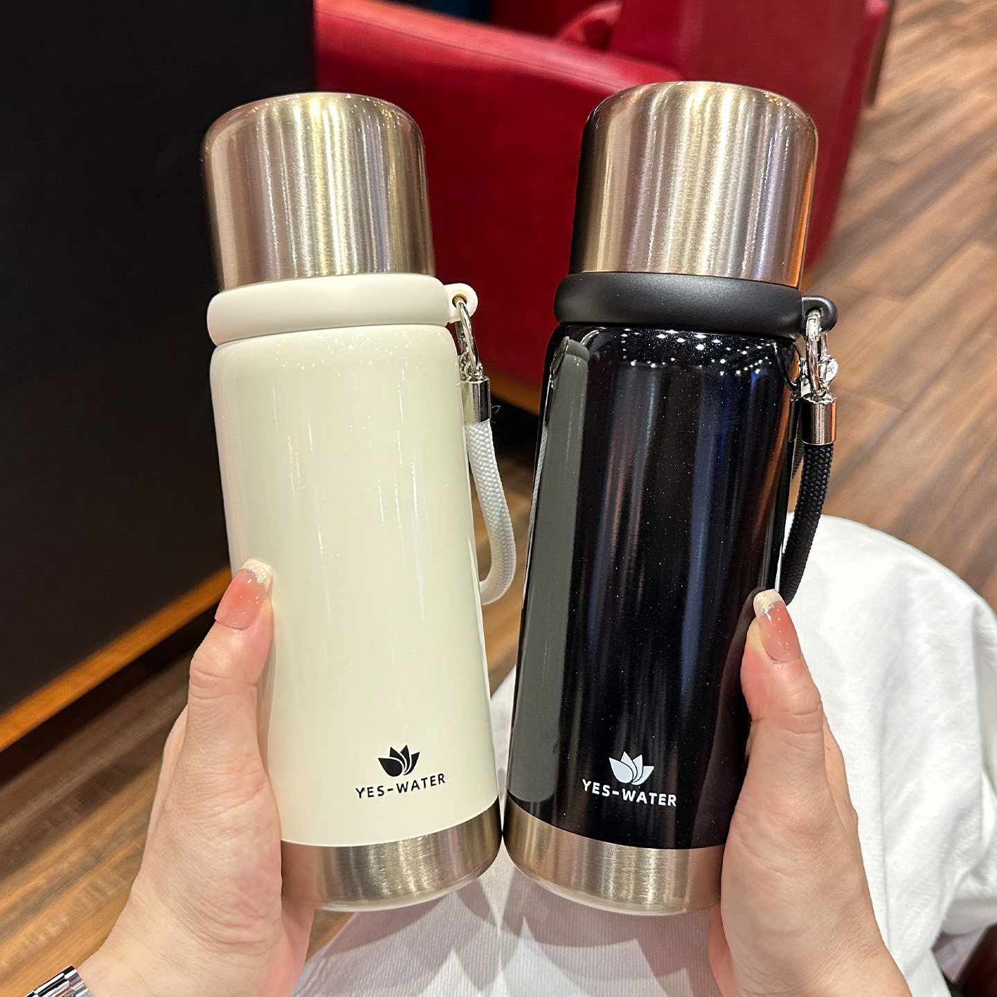 高档大容量保温杯男2026新款初中生上学专用水壶带盖便携式焖茶杯