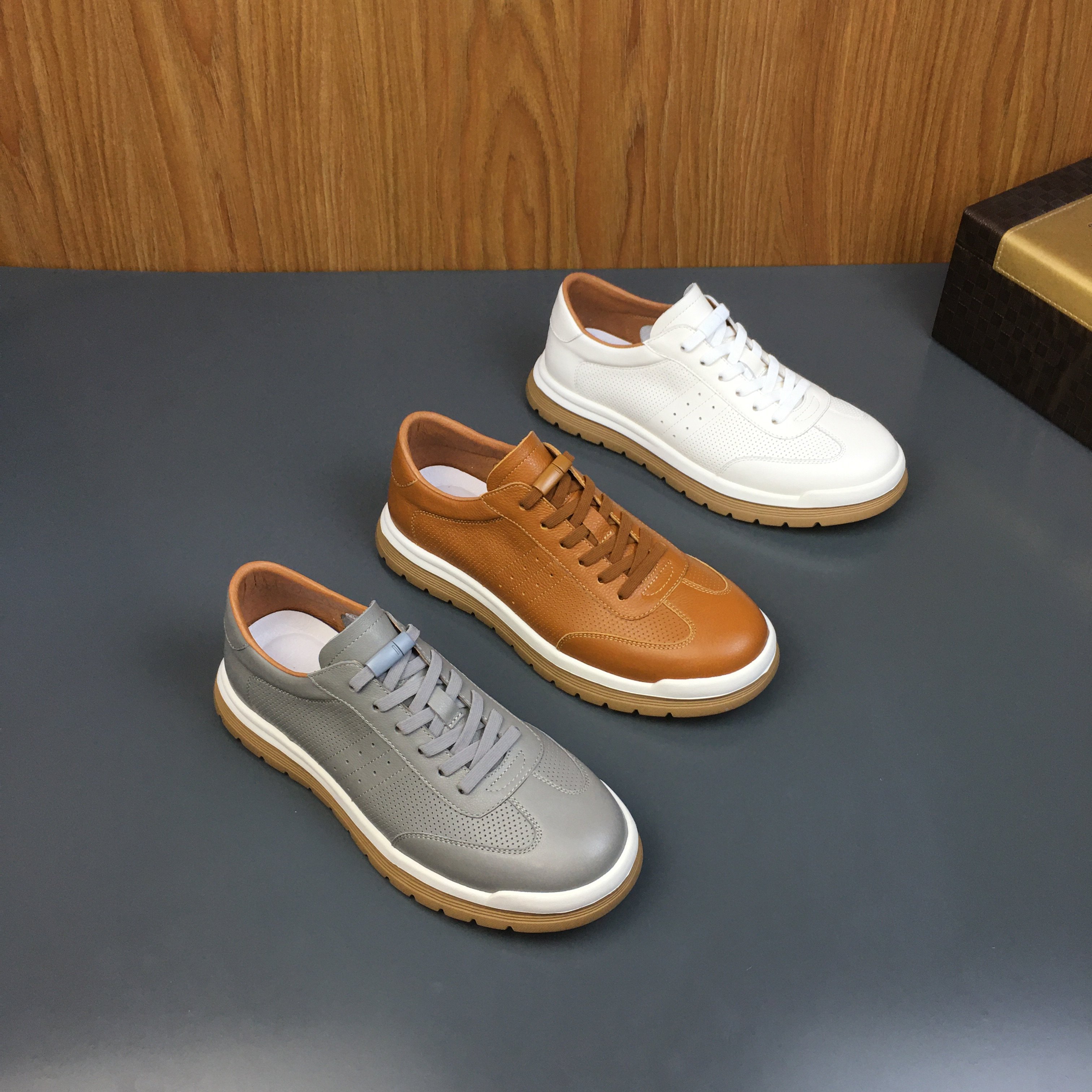 德训鞋男款夏季新款真皮透气打孔一脚蹬男鞋头层牛皮轻便男士板鞋