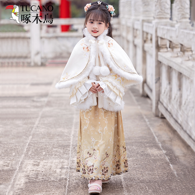 啄木鸟白色女童汉服披风冬款超仙国风斗篷加厚保暖外出披肩系带子