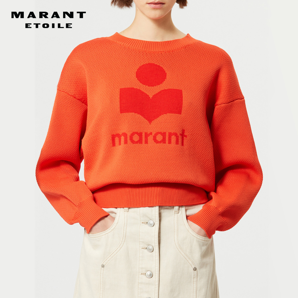 圆领简约，亮眼色彩