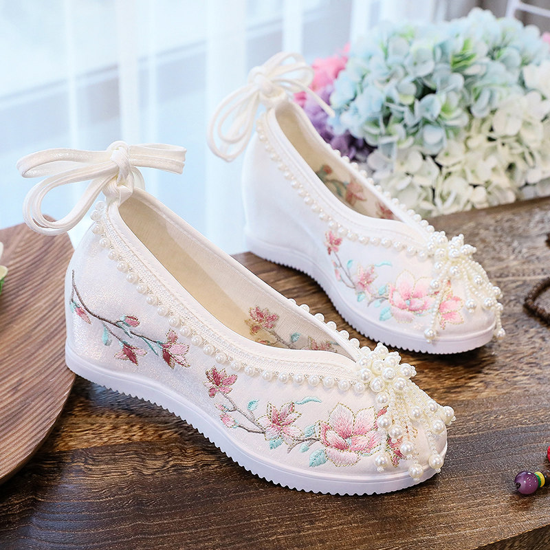 汉服鞋子女古风鞋内增高古装明制绣花鞋春季国风唐装配马面裙布鞋