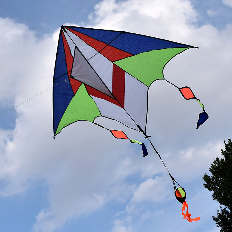 钻天猴风筝潍坊大型高档风筝微风易飞儿童成人新款个性带尾飘风筝