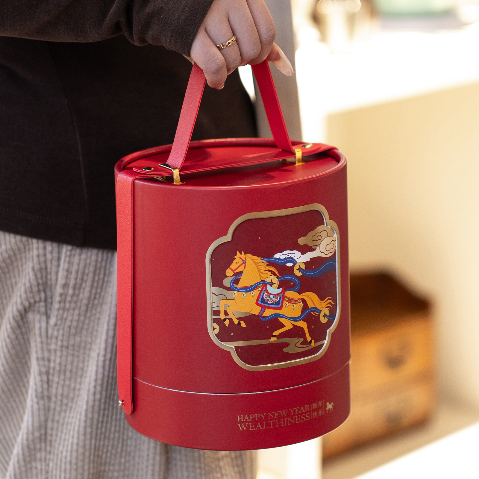 2026新年镂空抱抱桶马年礼盒糖果饼干烘焙礼品盒年货春节空盒子,厨房/烹饪用具,点心包装盒/包装袋,淘宝优惠券,粉丝福利购,淘宝优惠卷