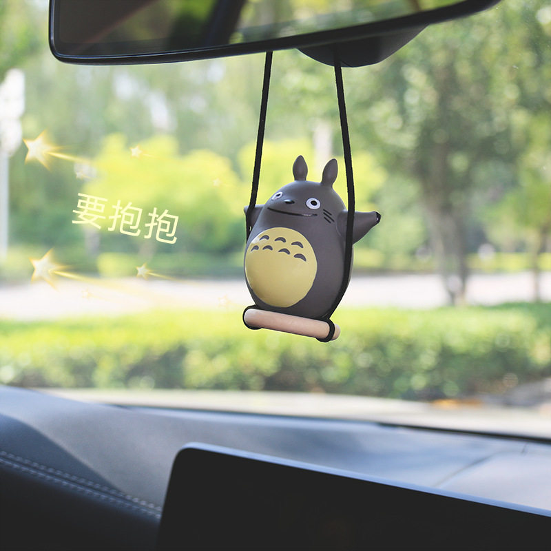 汽车龙猫挂件车载内吊饰后视镜创意车载平安挂件装饰用品