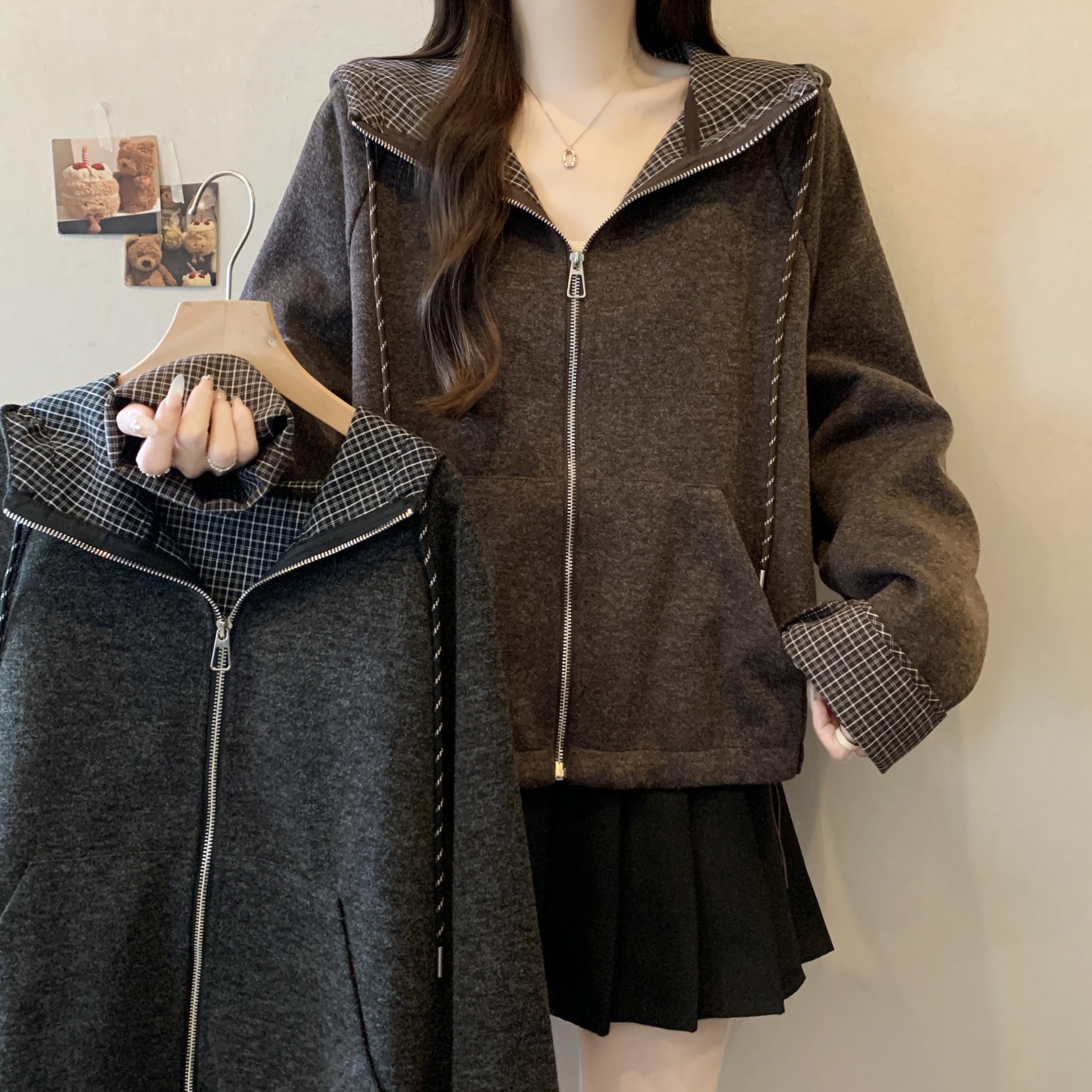 实拍~大码胖MM秋季新款高级感时尚格子拼接连帽抽绳拉链卫衣外套
