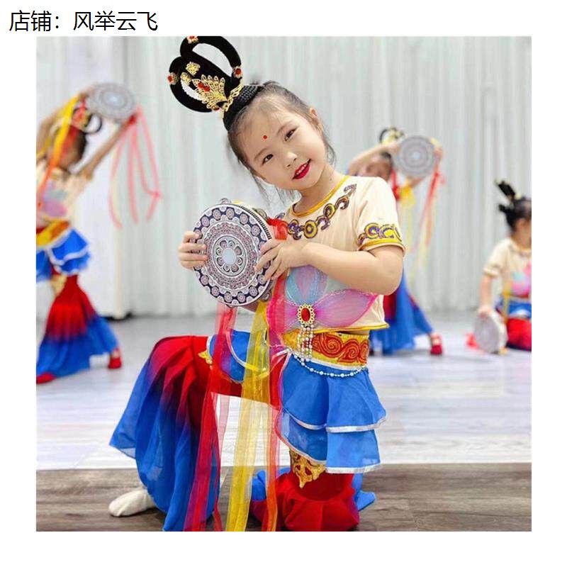 女孩古典舞演出服六一儿