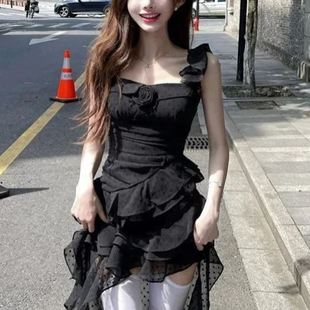 吊带连衣裙女夏季 纯欲风花朵法式 不规则设计感在逃公主海边度假裙