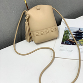 夏季 手机包斜挎女2025新款 超火迷你小挎包单肩轻便流苏复古散步