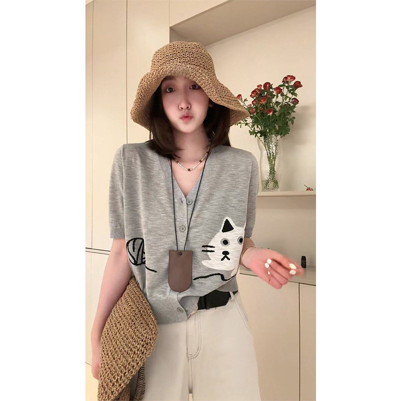 夏季薄款短袖针织衫女洋气减龄设计感上衣2024年新款V领冰丝开衫