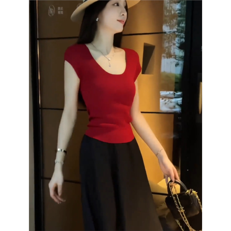韩系极简风高级感红色短袖T恤女夏季2024新款小众气质显瘦上衣薄