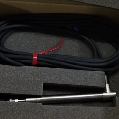 议价AT2-53 KEYENC基恩士高精度激光感测头内外包装齐全 全新原装