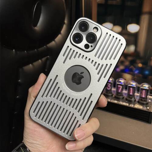 金属冰甲夏天散热适用苹果17promax手机壳新款iphone16pro时尚高级感14小众奢华13Pro镂空全包15防摔plus漏标