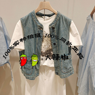 BDT2MD1669衣播女装新款倪妮同款复古立领宽松牛仔马甲晴空浪漫