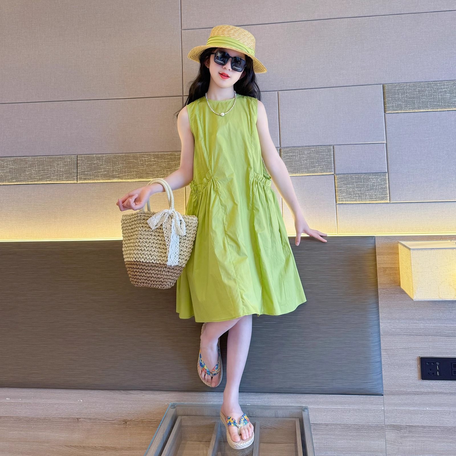 女童连衣裙夏装背心裙洋气时尚2025新款中大童公主裙纯色无袖裙子