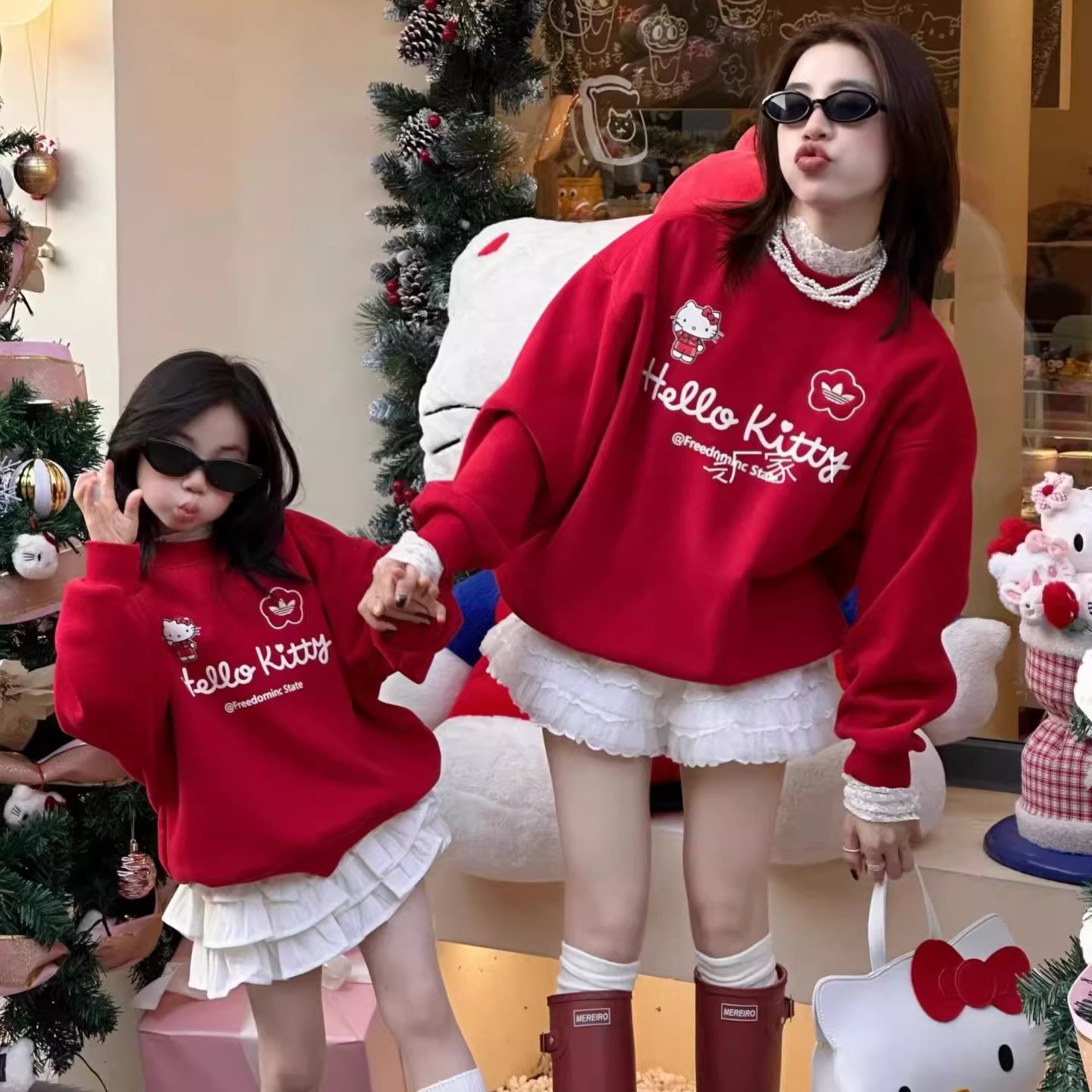 女童洋气一体绒KT猫红色卫衣2025冬装新款母女装新年加绒圆领上衣