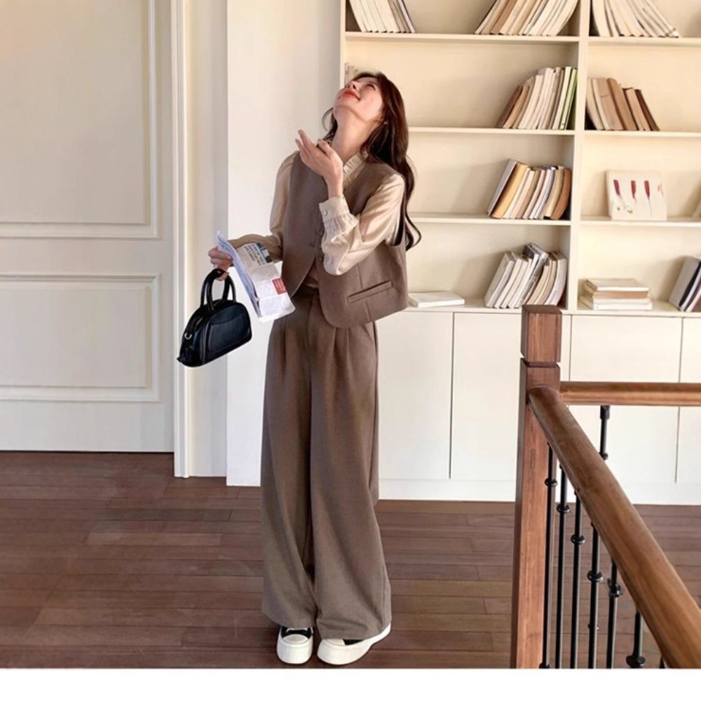高级感马甲套装女气质显瘦衬衫阔腿裤三件套春秋新款西服上衣外套