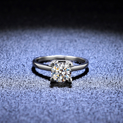 HW字母款莫桑钻戒指女款 S925纯银镀PT950 铂金简约时尚饰品