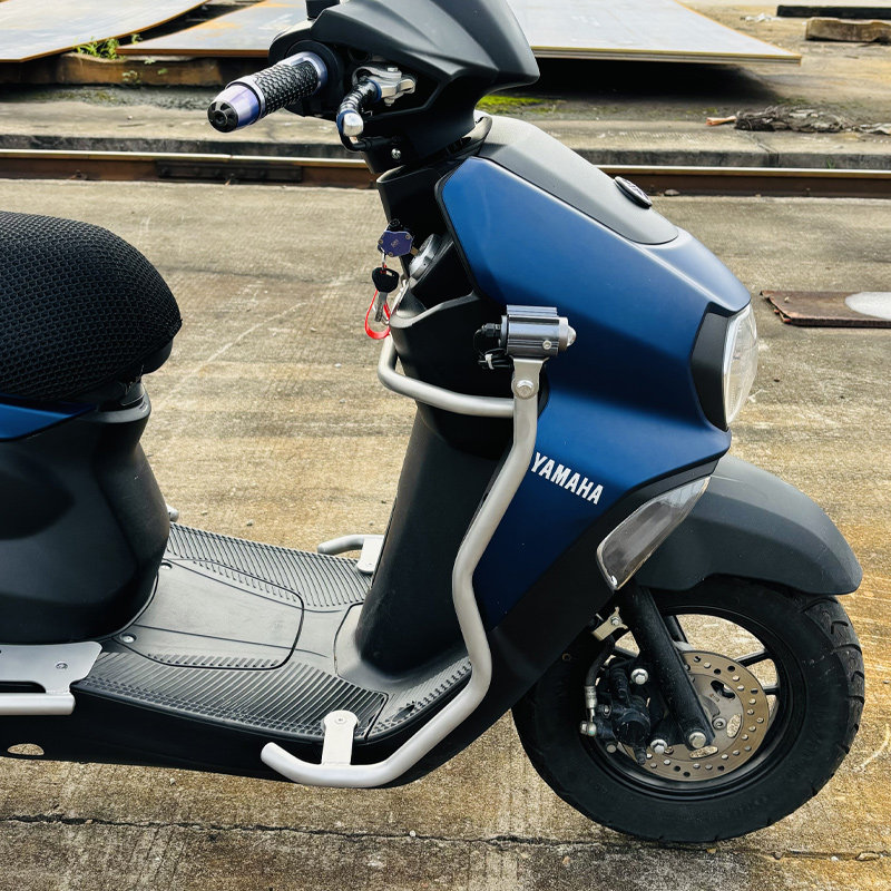 适用雅马哈旭鹰125全车一站式改装件前杠后踏护杠尾箱架排气罩