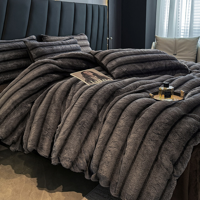 A类母婴级轻奢高级感兔毛绒牛奶绒四件套黑色条纹冬天保暖被套笠4