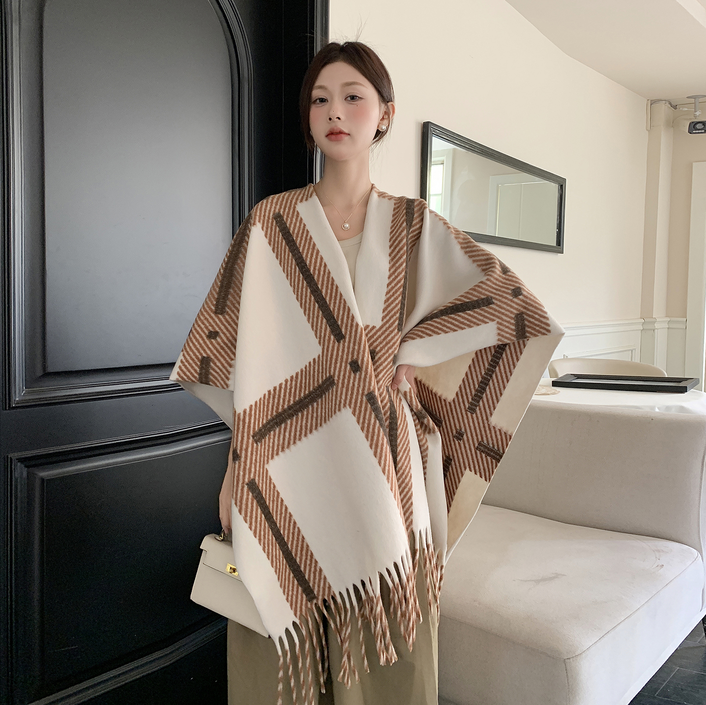 韩版格子斗篷披肩女士空调房保暖外搭大披风新款百搭围巾旅游拍照