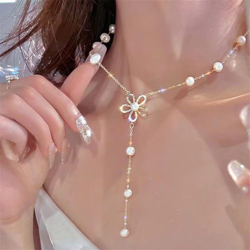 French Short Clavicle Chain New Flower Fairy Light Luxury