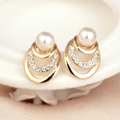 2022 Chic Gold Stud Earrings for Women Statement Romantic