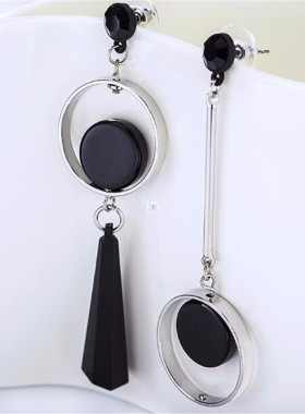 New Asymmetric Women's Black Hanging Earrings Hollow