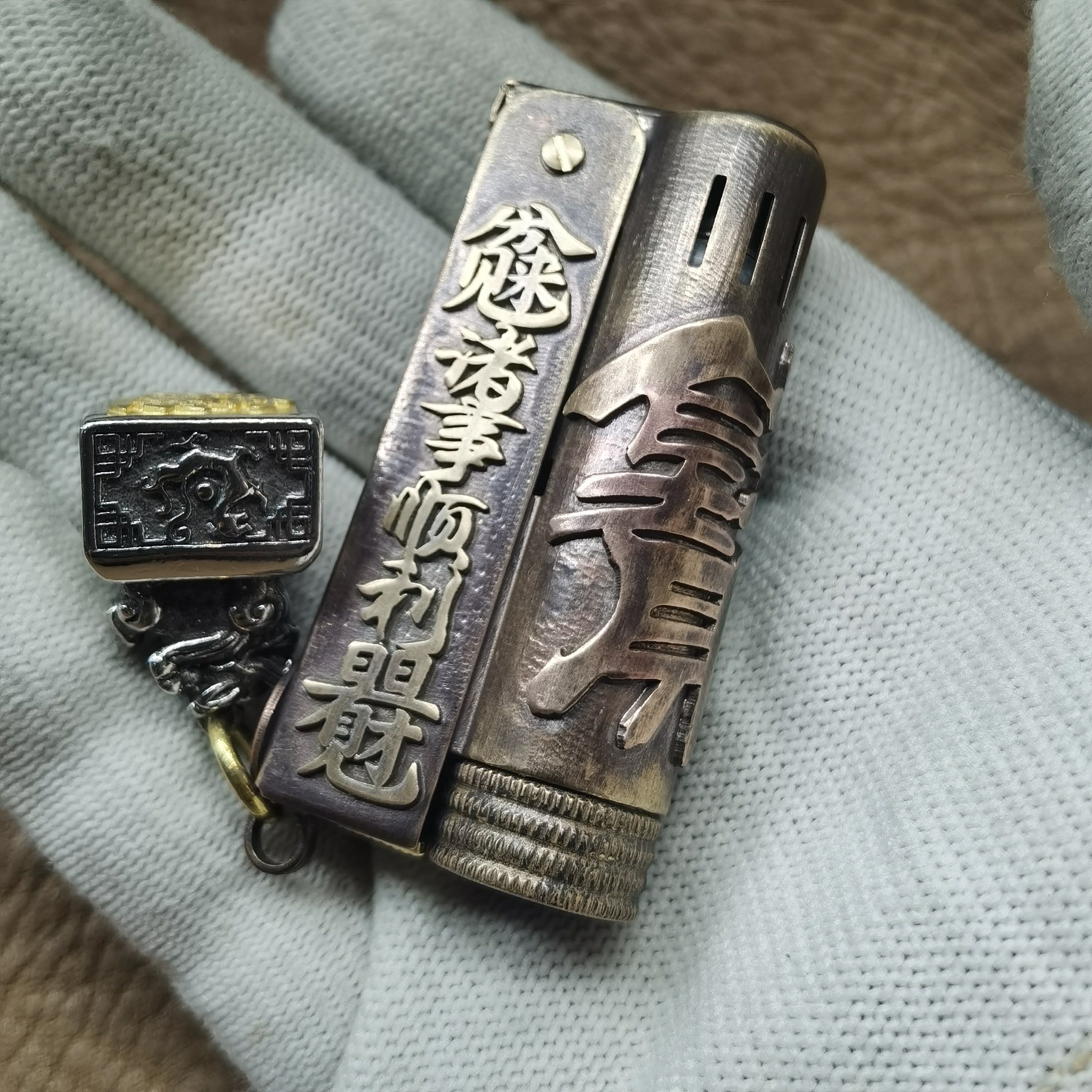 爷们手作黄铜煤油打火机爱酷一键点火马尚有乾带印章吊坠天官赐福