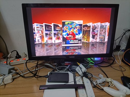 wii体感游戏机双原装手柄装满游戏